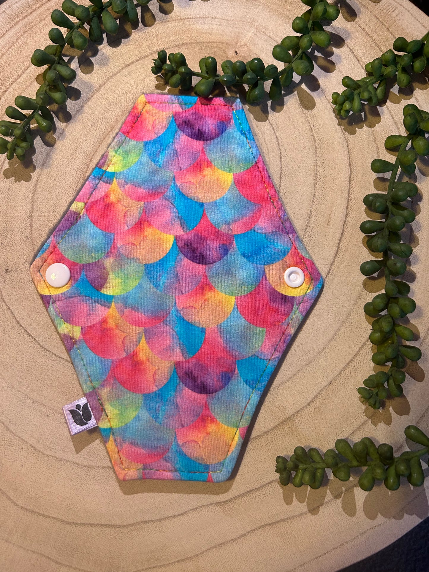 8.5" Trapeze -Regular - Pink Scales