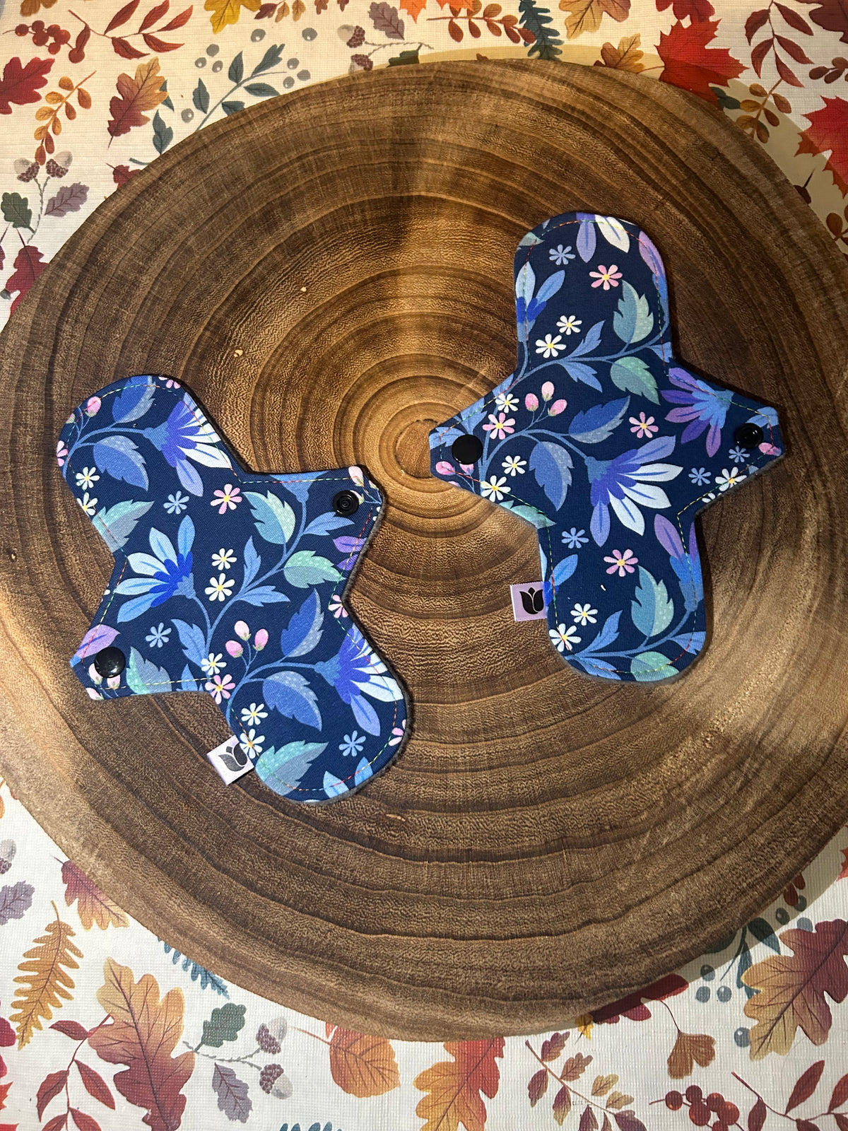 8” Round - Regular - Blue Flowers