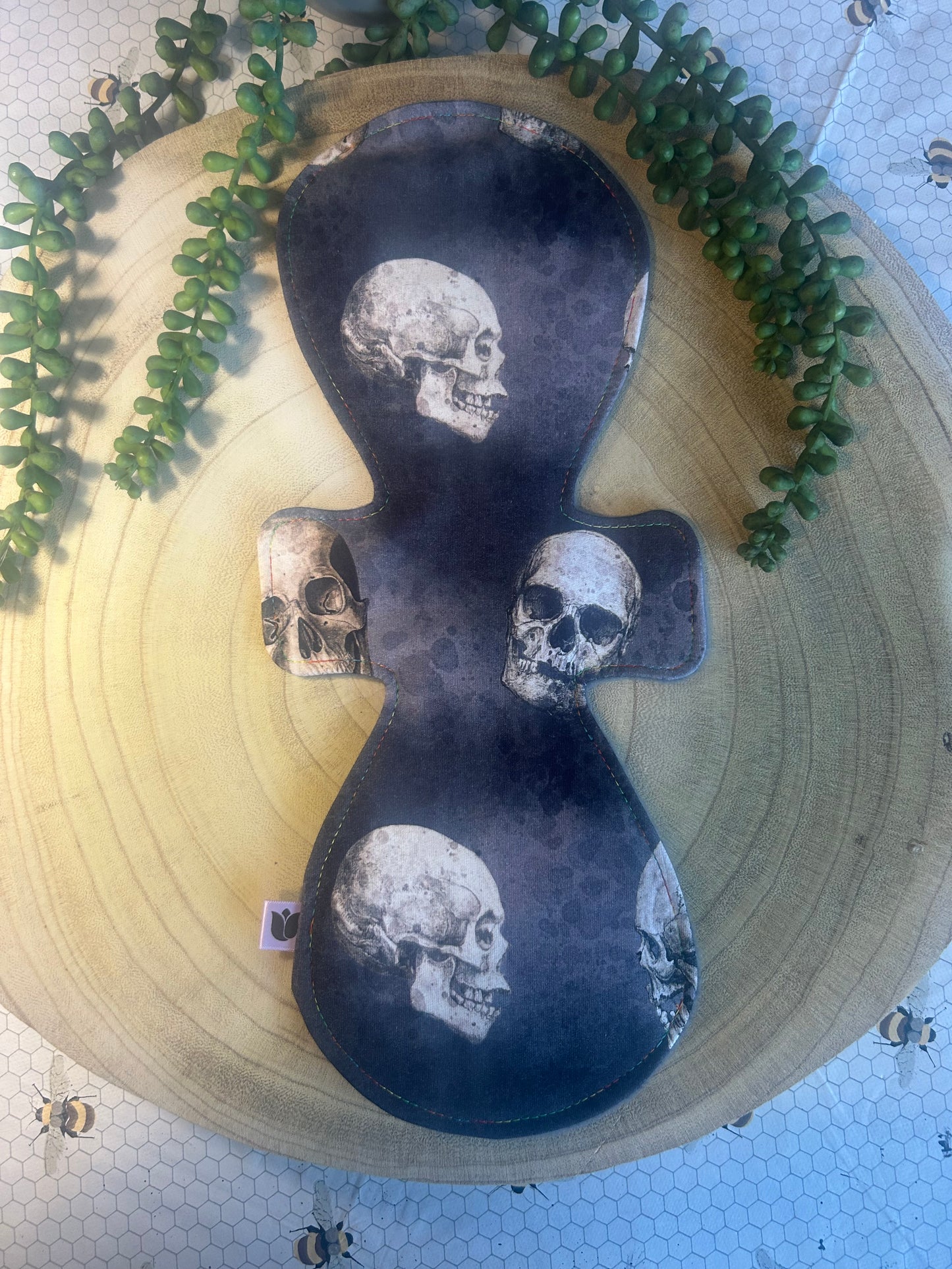 14" Tee - Heavy - Grey Skulls