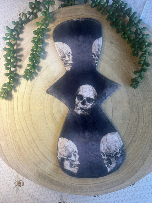 14" Sundown - Heavy - Grey Skulls