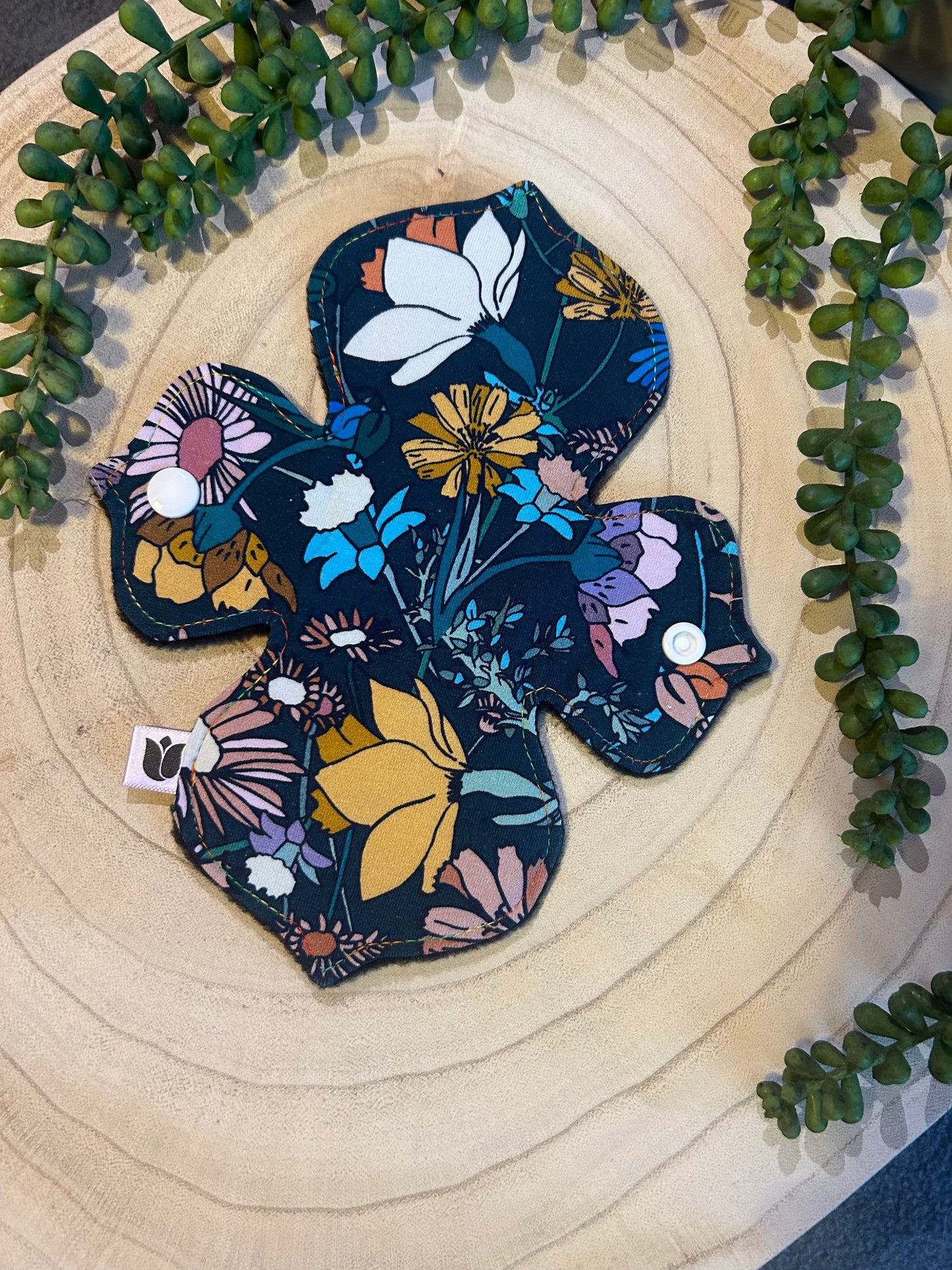 8" La Feuille - Regular - Wildflowers