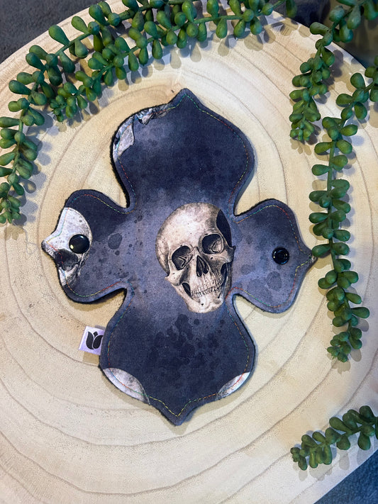 8" La Feuille - Regular - Grey Skulls