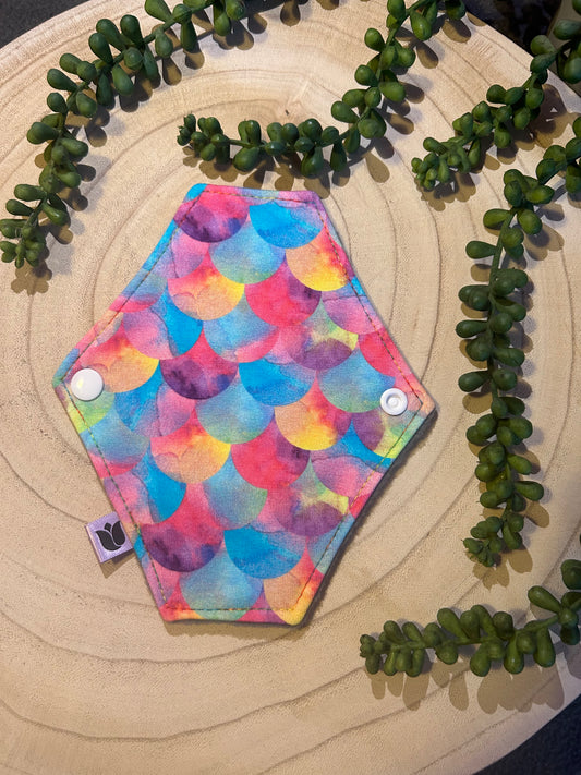 6.5" Trapeze -Light - Pink Scales