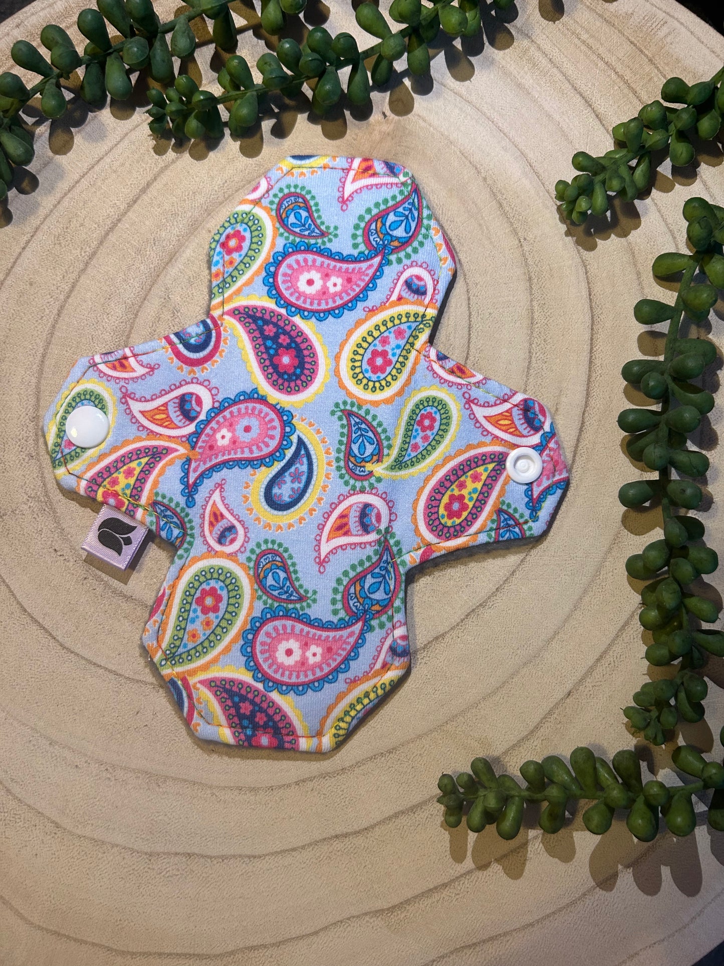 7" Sapphire - Regular - Paisley