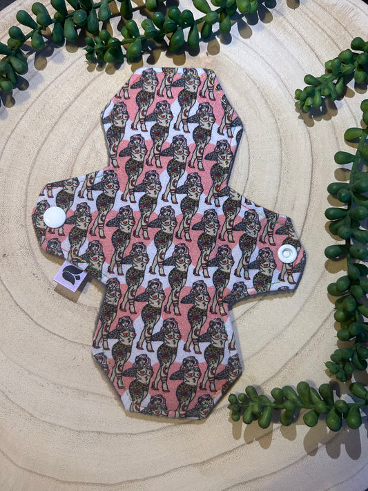 8" Sapphire - Regular - Pin Up